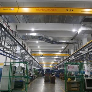 业务不断发展的中国电工电器制造商公牛集团为新厂房配置了定制化、高性价比的48台科尼CXT UNO起重机。
