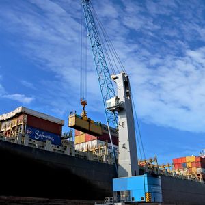 Danish port orders Konecranes Gottwald Mobile Harbor Crane 